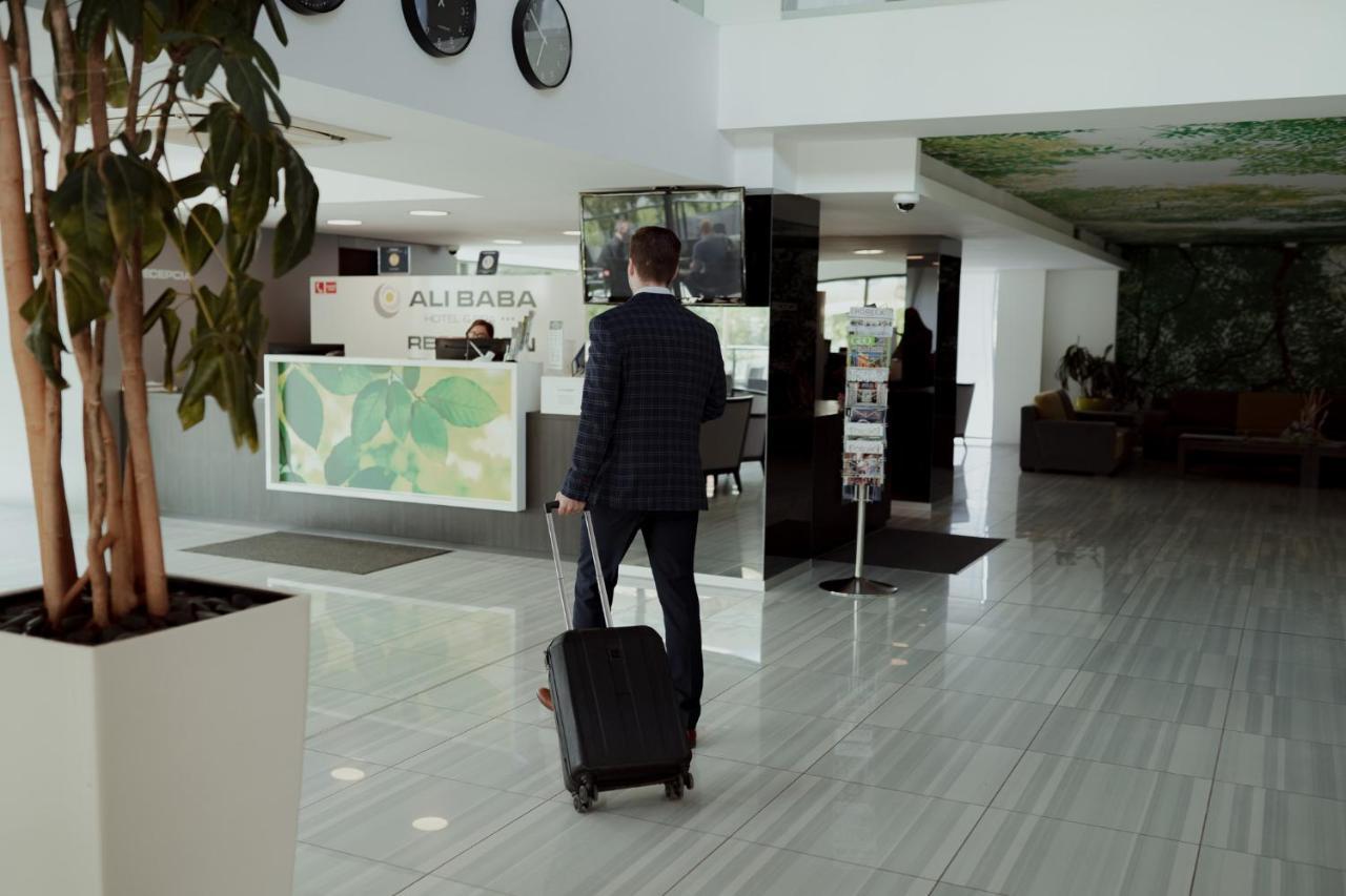 Hotel Ali Baba Humenné Dış mekan fotoğraf