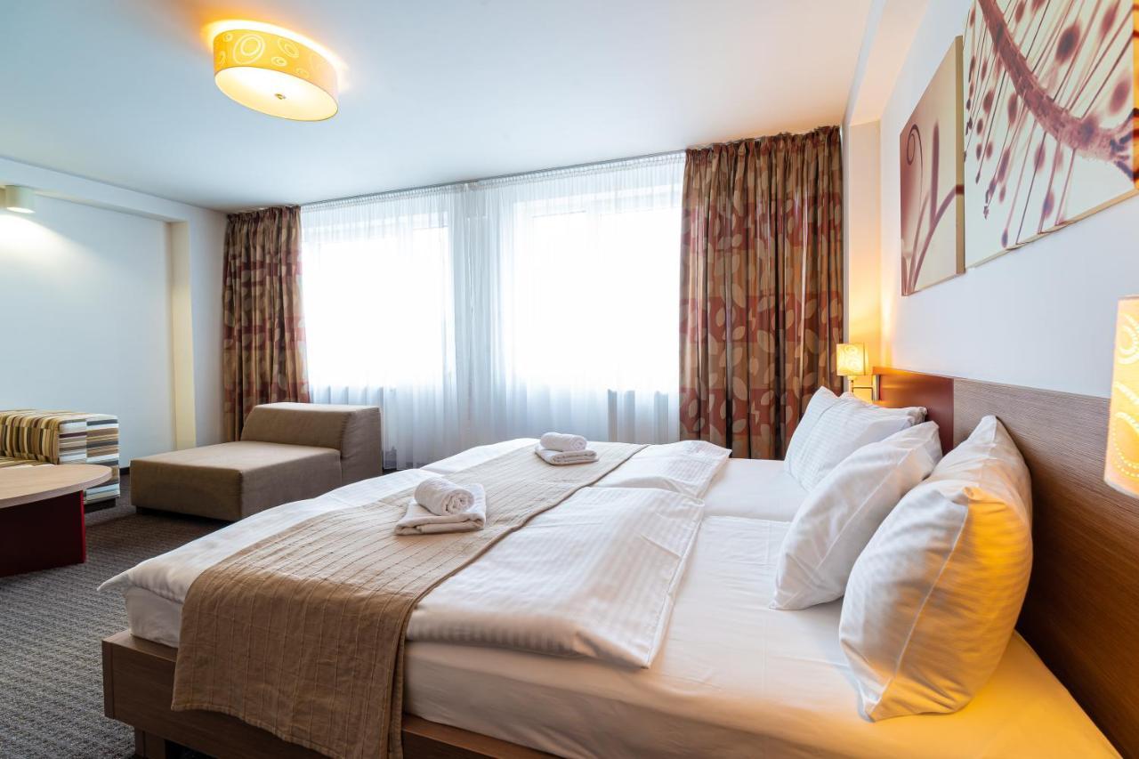 Hotel Ali Baba Humenné Dış mekan fotoğraf