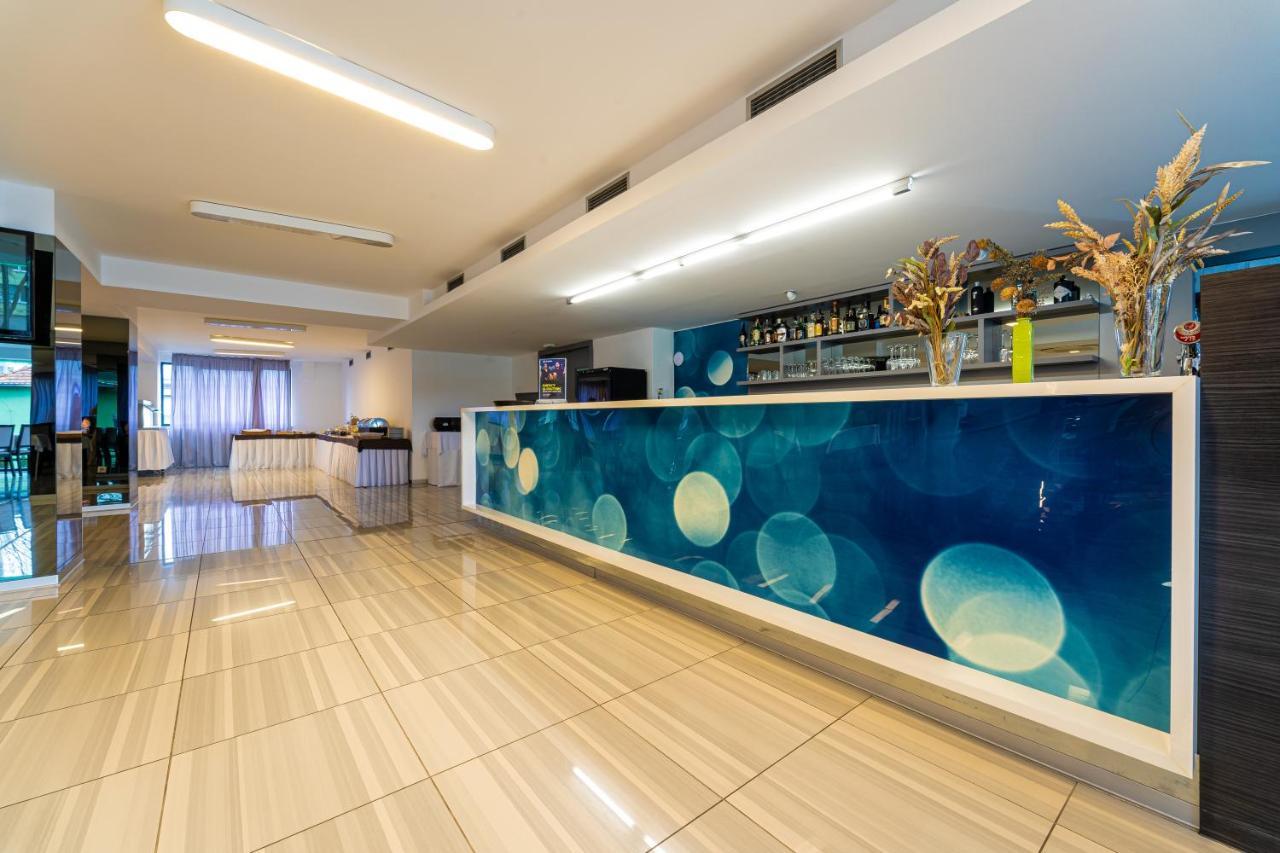 Hotel Ali Baba Humenné Dış mekan fotoğraf