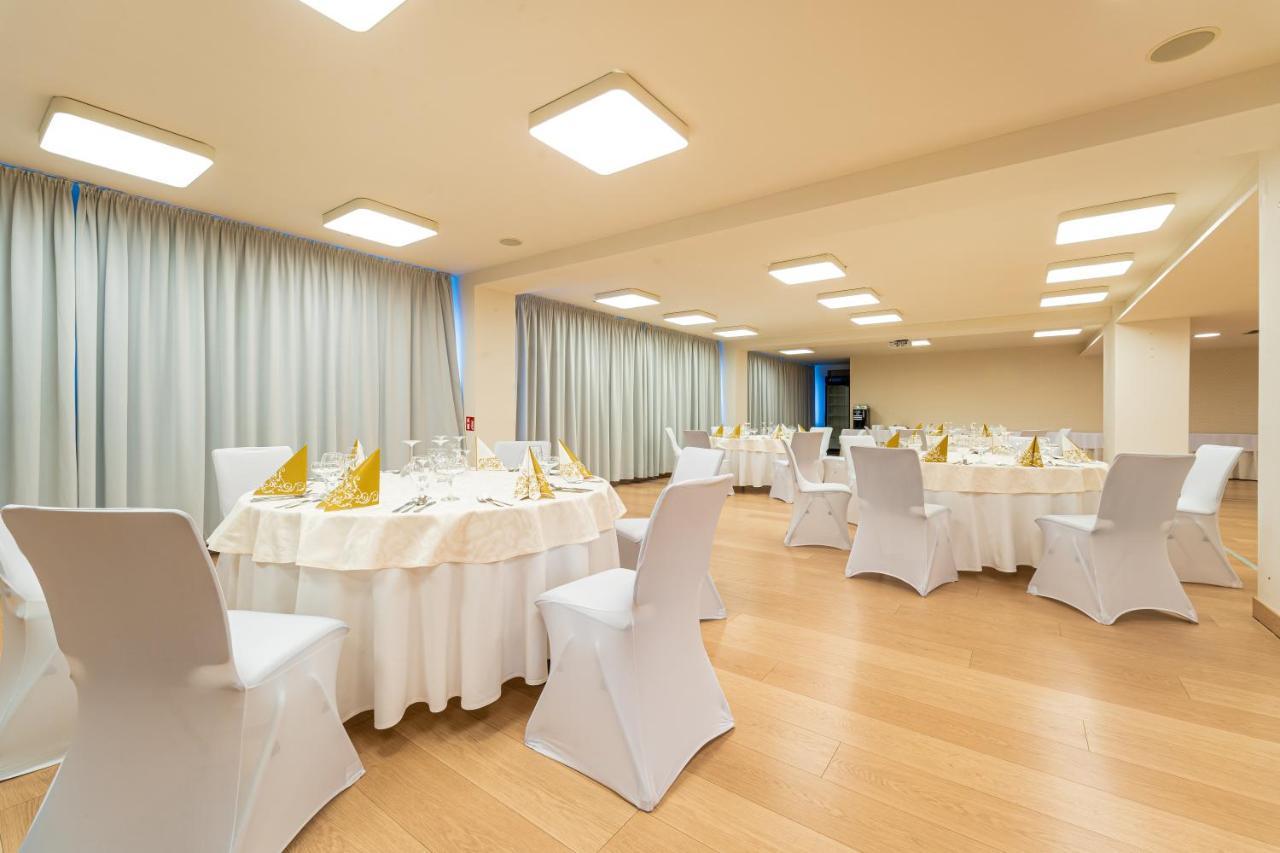 Hotel Ali Baba Humenné Dış mekan fotoğraf