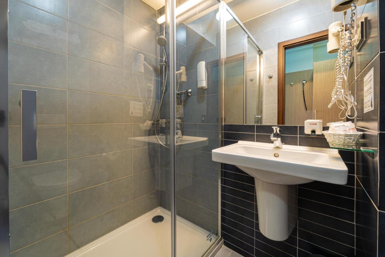 Hotel Ali Baba Humenné Dış mekan fotoğraf